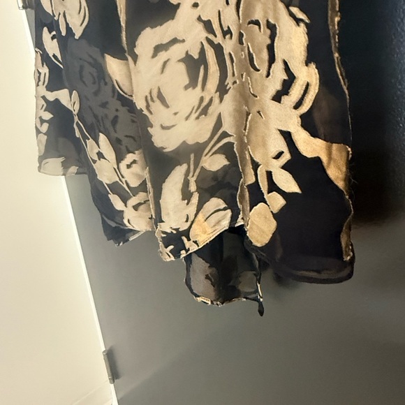 Brunello Cucinelli M very good condition silk and Gold Floral Vest - Picture 5 of 17